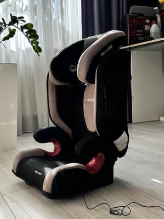 Продам вживане дитяче автокрісло Recaro Monza Nova - изображение 1