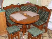 Комплект уголок кухонный ПРАГА из дерева с круглым столом и табуретами