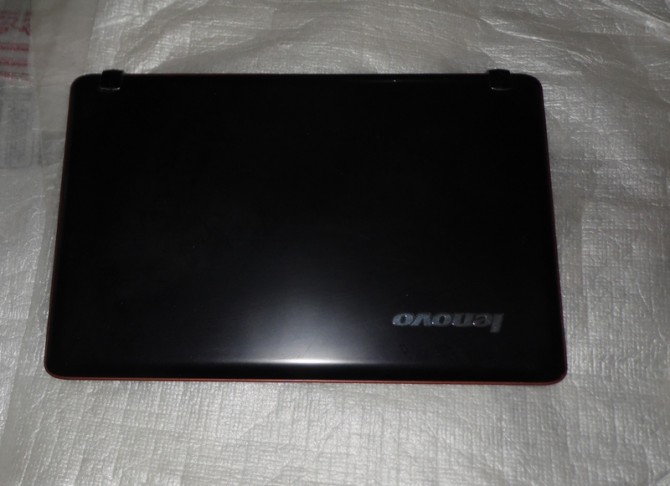 Разборка ноутбука Lenovo Y560 - изображение 1