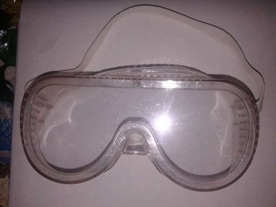 Новые защитные пластмасовые очки - изображение 1