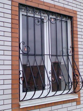 Решетки на окна и двери - изображение 1