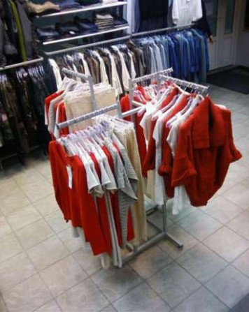 Продам стойку для одежды (торговое оборудование б/у) - изображение 1