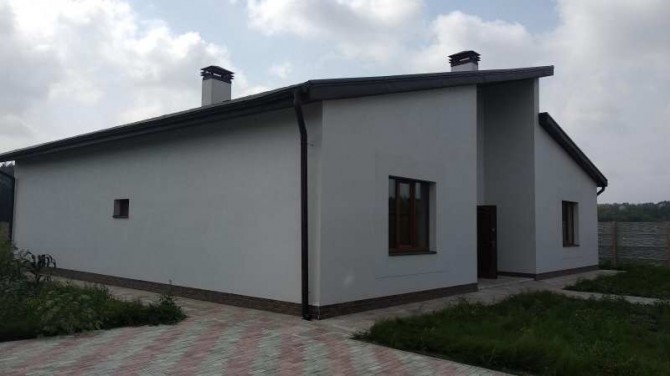 Новый дом в новом коттеджном городке в Харькове - изображение 1