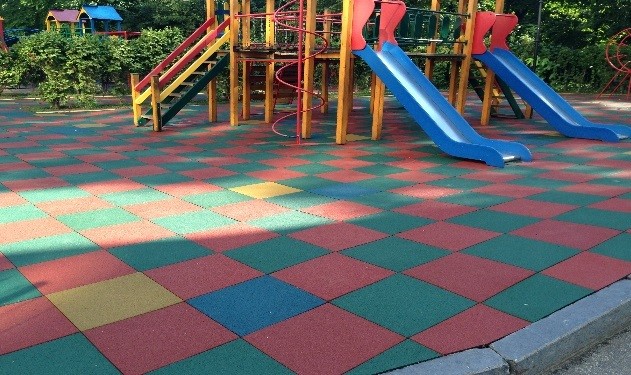 Травмобезопасная резиновая плитка для детских площадок - изображение 1
