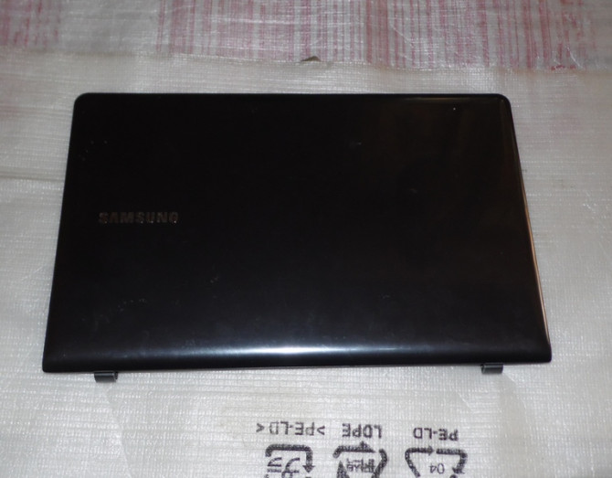 Ноутбук на запчасти Samsung NP355V5C - изображение 1