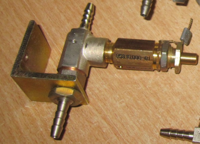 Клапан предохранительный КП 958.15.000-01 - изображение 1