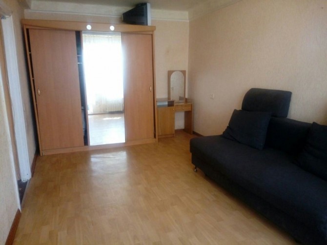 Продам 1 квартиру в Луганске Жовтневый район - изображение 1