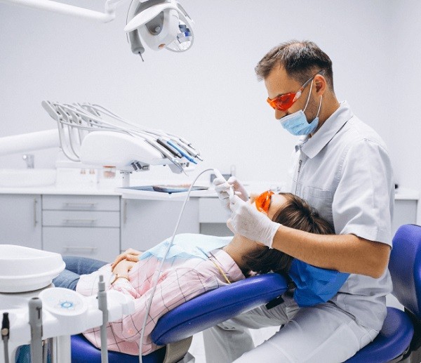 Качественные услуги в центре имплантации и стоматологии - изображение 1