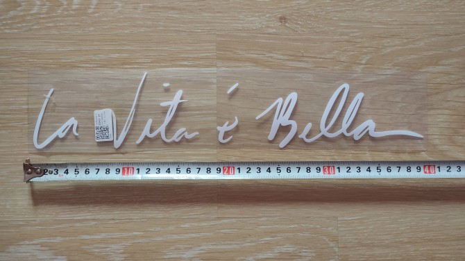 Стикер на авто La Vita E Bella Жизнь прекрасная Белая - изображение 1