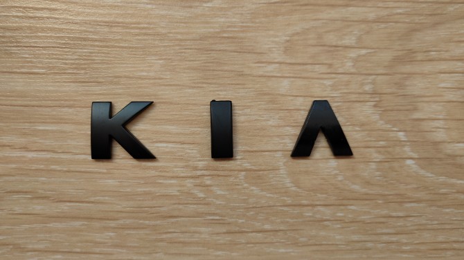Металлические буквы KIA , киа на кузов авто - изображение 1