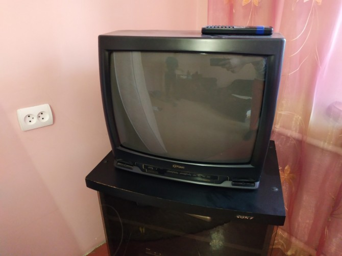 Продам цветной телевизор - изображение 1