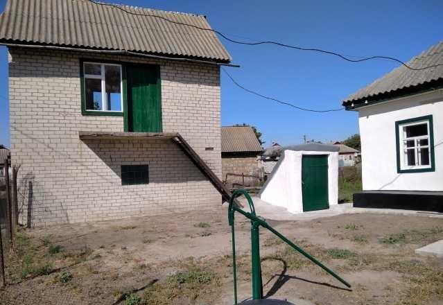 Продам старый дом в центре села Степанки, 18 км от города Черкассы. - изображение 1