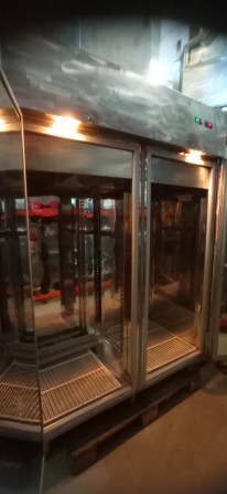 Холодильный шкаф с глухой дверью - изображение 1
