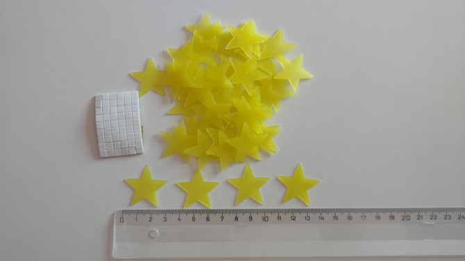 Звёзды желтые 50 шт для декора комнаты , детских - изображение 1