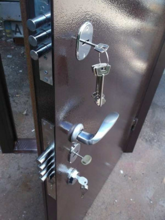 Вxoдные двери под заказ металлические - изображение 1