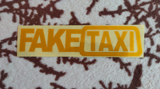 Наклейка на автомобиль FakeTaxi Жёлтая светоотражающая - изображение 1