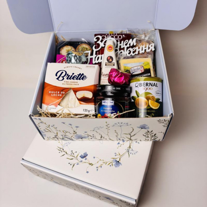 Подарунковий продуктовий набір Maxi Box – вишуканий смак у кожній дета - изображение 1