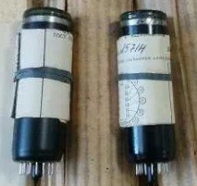 Куплю фотопомножувач ФЭУ-82 - изображение 1