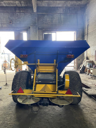 МВУ-6 Машина для внесення мінеральних добрив - изображение 1