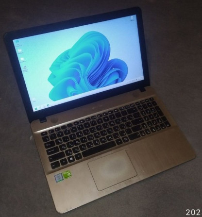 Ноутбук ASUS VivoBook Max X541UV - изображение 1