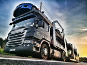 Польська компанія шукає водіїв C+E – хороші умови, допомога для інозем