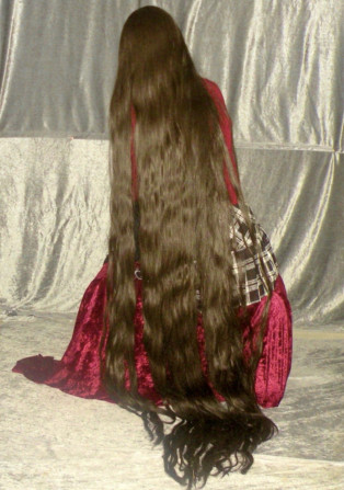 У ДНІПРІ купуємо волосся від 35 см.Перетворіть довге волосся на гроші - изображение 1