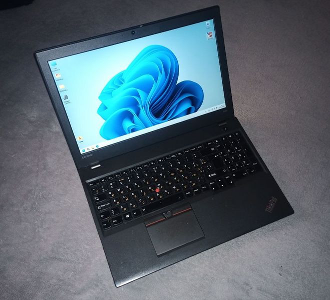 Ноутбук Lenovo ThinkPad T560 Сенсорный - изображение 1