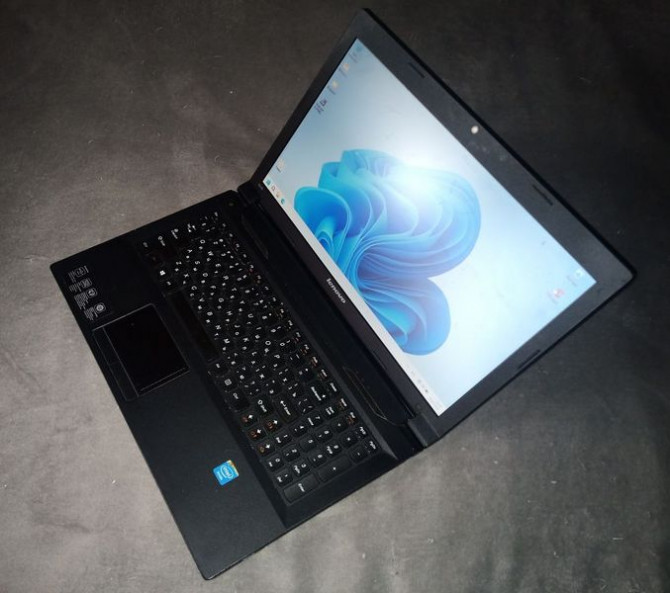 Ноутбук Lenovo B590 - изображение 1
