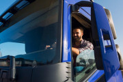 Робота для водія C+E — від 2950 € | повна зайнятість