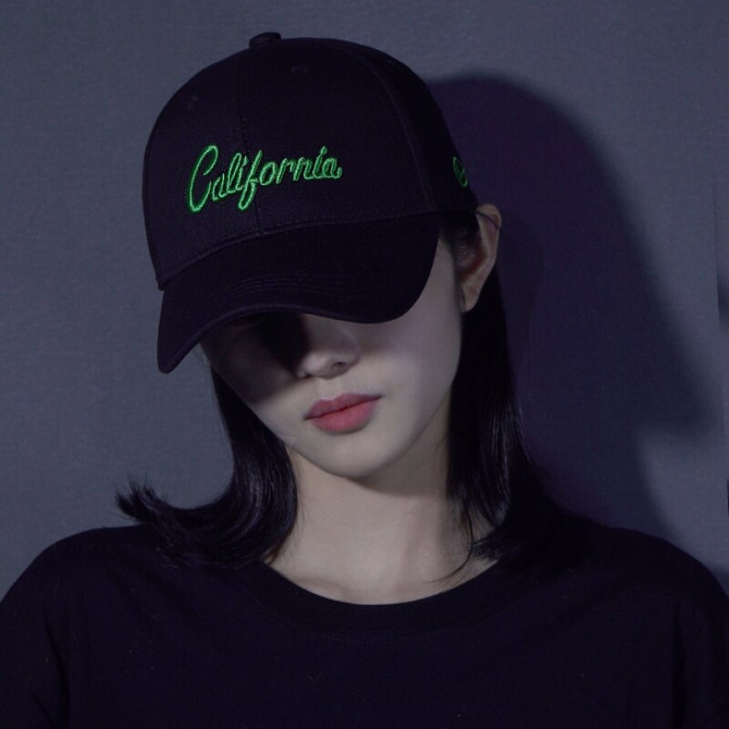 Кепка-бейсболка California 8417 56-60 см чорна - изображение 1