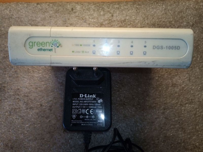 Маршрутизатор D-LINK DGS-1005D - изображение 1