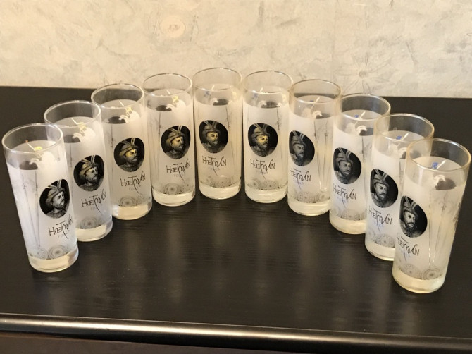 Набоp стеклянных стаканов бренда Нetman Vodka. - изображение 1